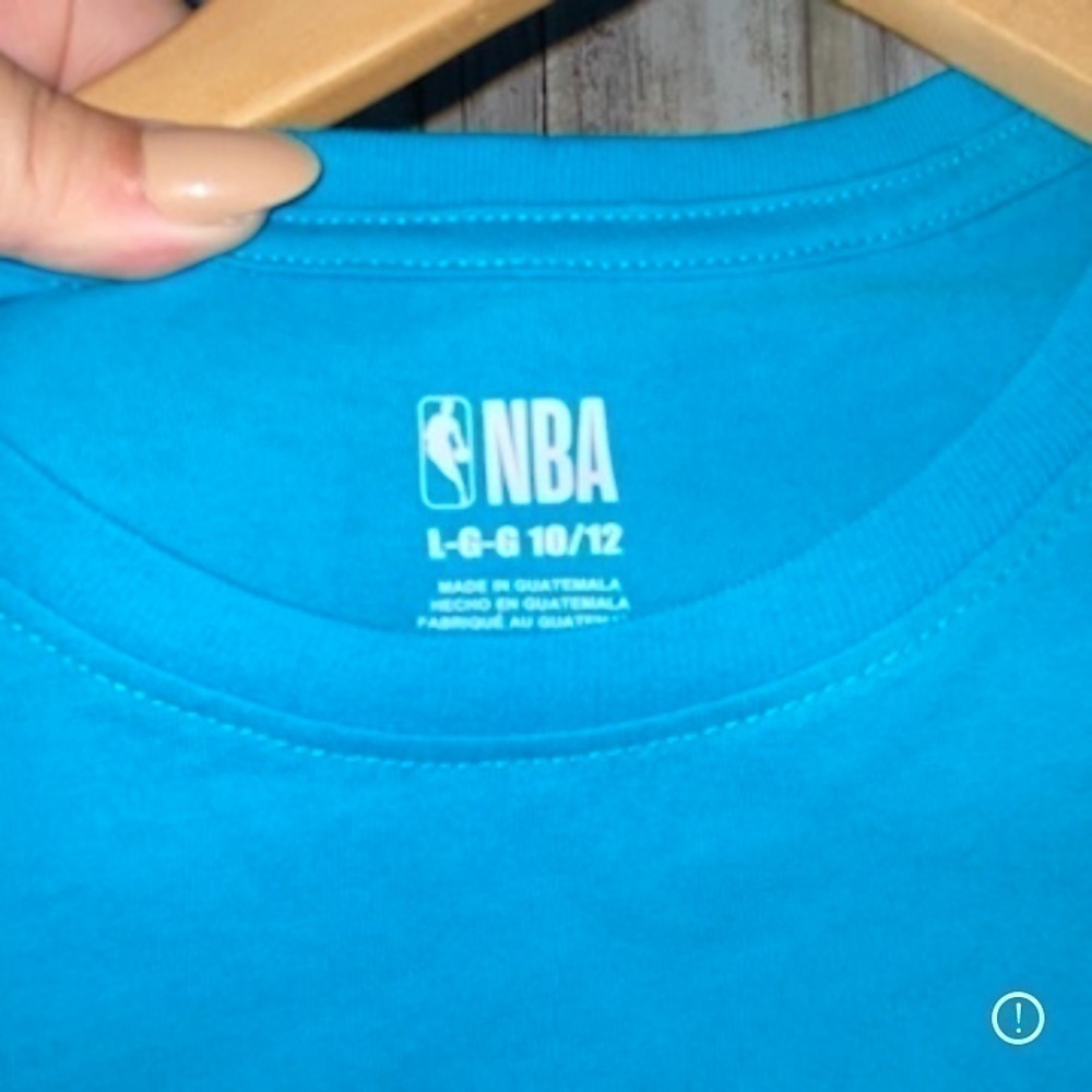 Charlotte Hornets Girls Large Teal Graphic Tee NBA Kids Shirt NWT - Picture 4 of 5